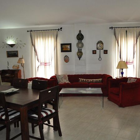 Apartamentos La Casa Pintada Касерес Номер фото