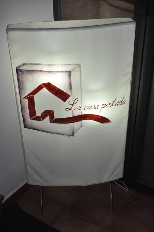 Apartamentos La Casa Pintada Касерес Экстерьер фото