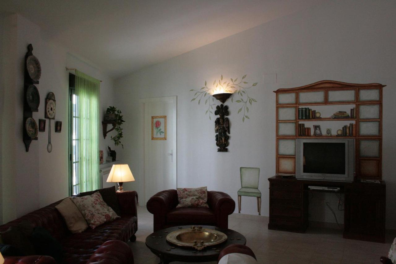 Apartamentos La Casa Pintada Касерес Экстерьер фото